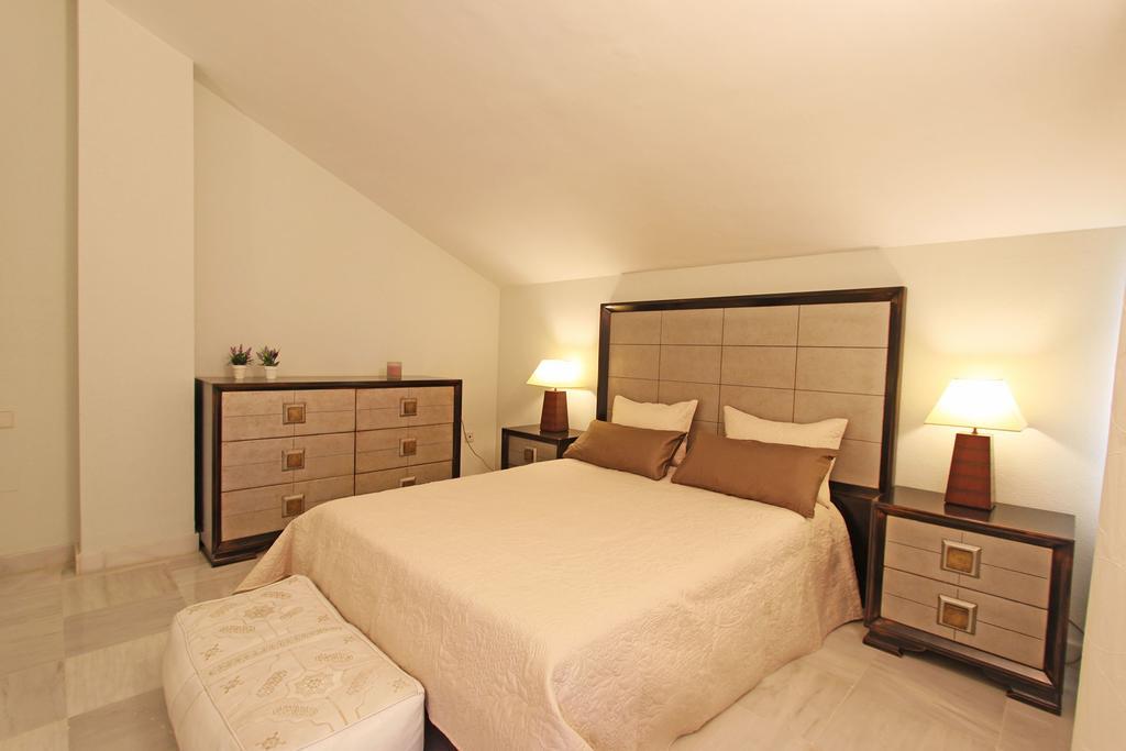 1115 Duplex Penthouse *